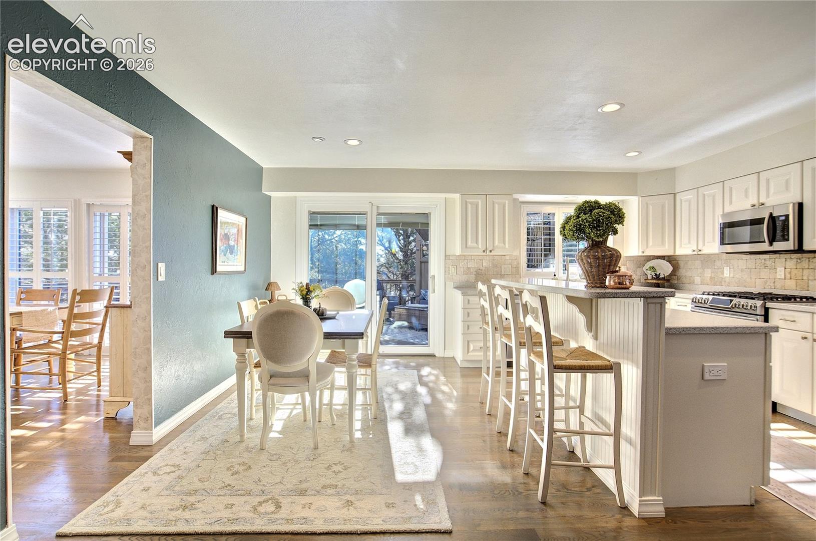 Listing photo 17 for 7215 Suntide Place