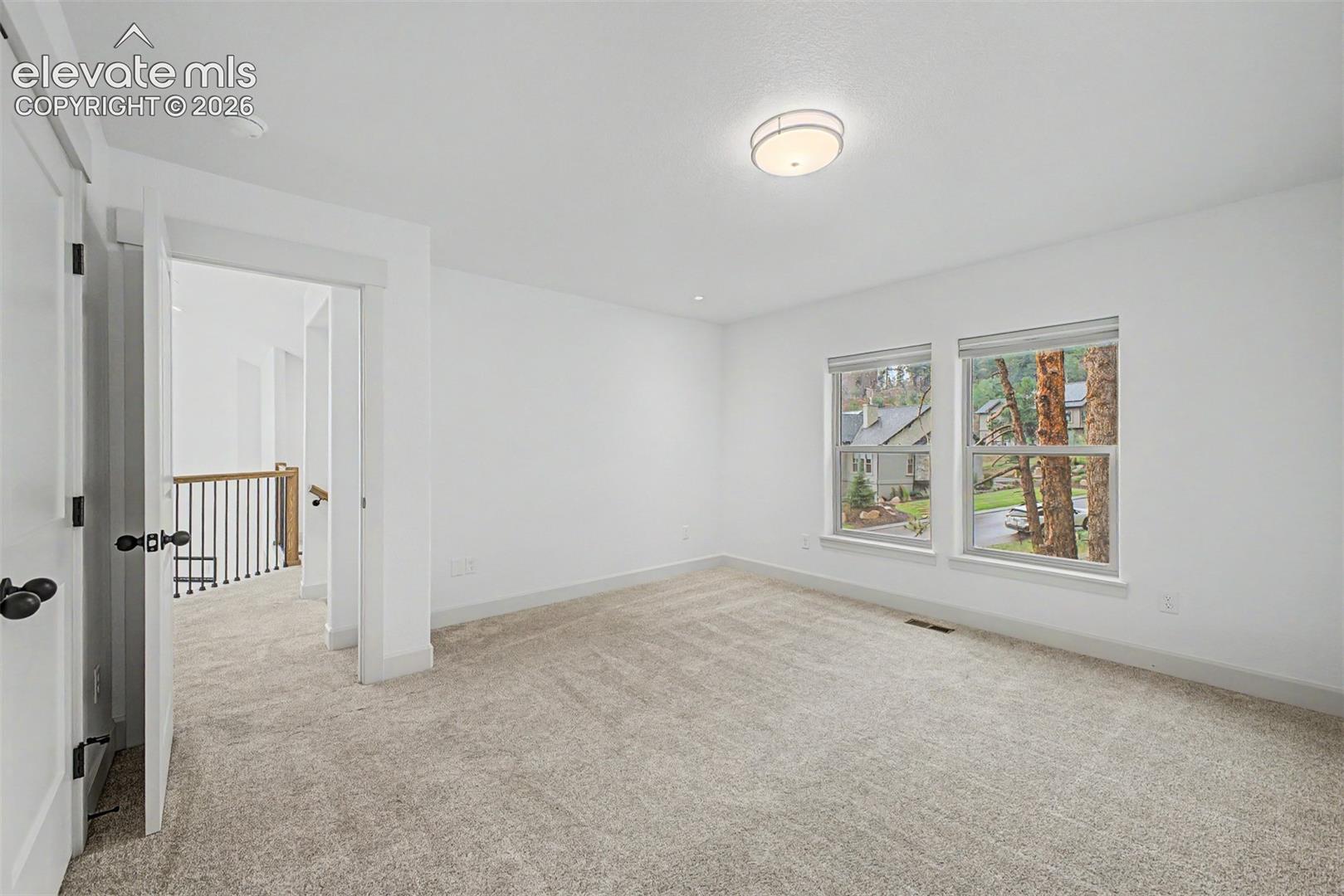 Listing photo 30 for 1015 Locklin Way