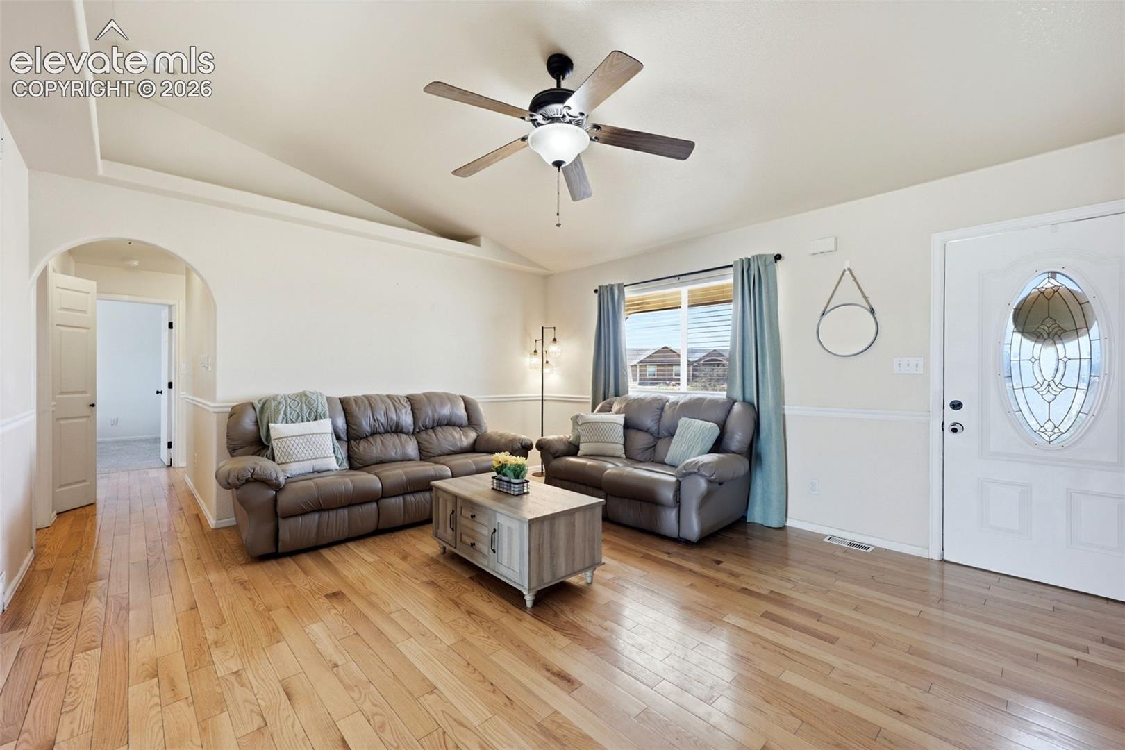 Listing photo 4 for 1218 E Onizuka Lane