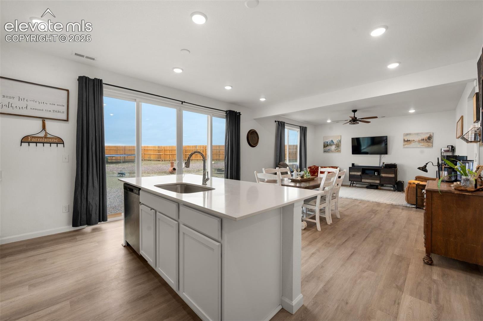Listing photo 11 for 2501 Bella Terra Drive