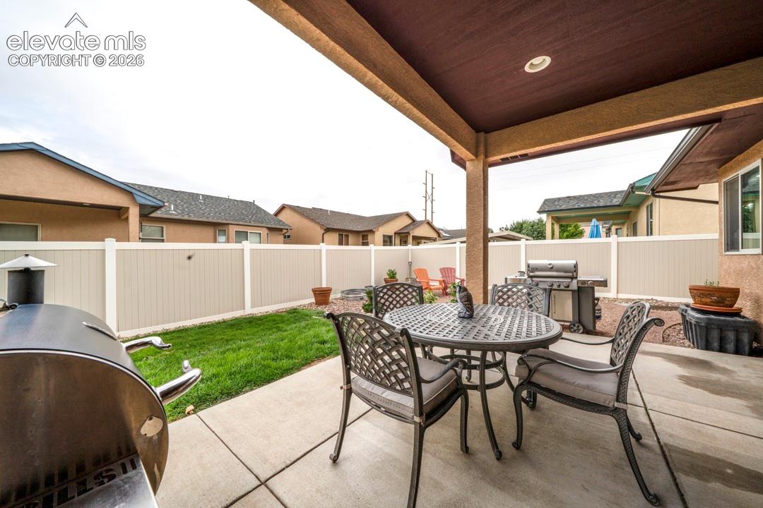 Listing photo 23 for 2311 Meadowlark Lane