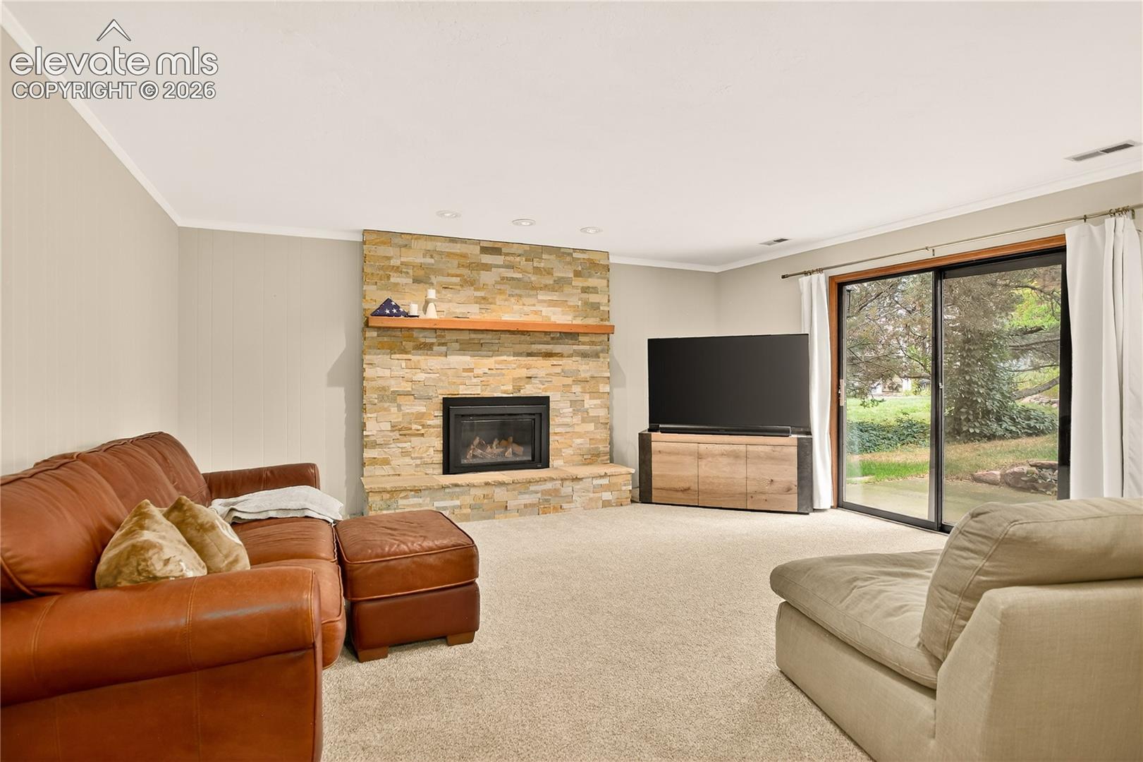 Listing photo 14 for 920 N Grey Eagle Circle