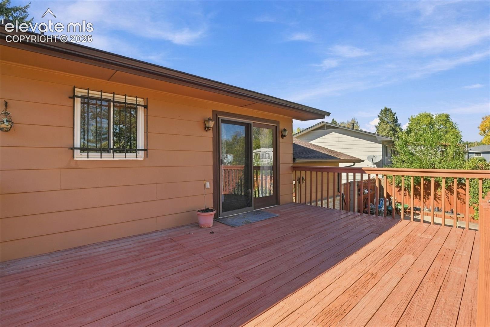 Listing photo 38 for 319 Fairfax Street