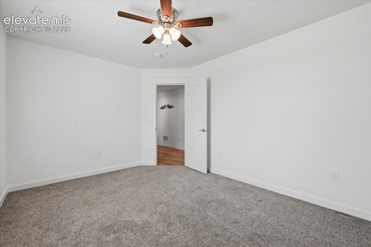 Listing photo 32 for 1516 N Platteville Boulevard