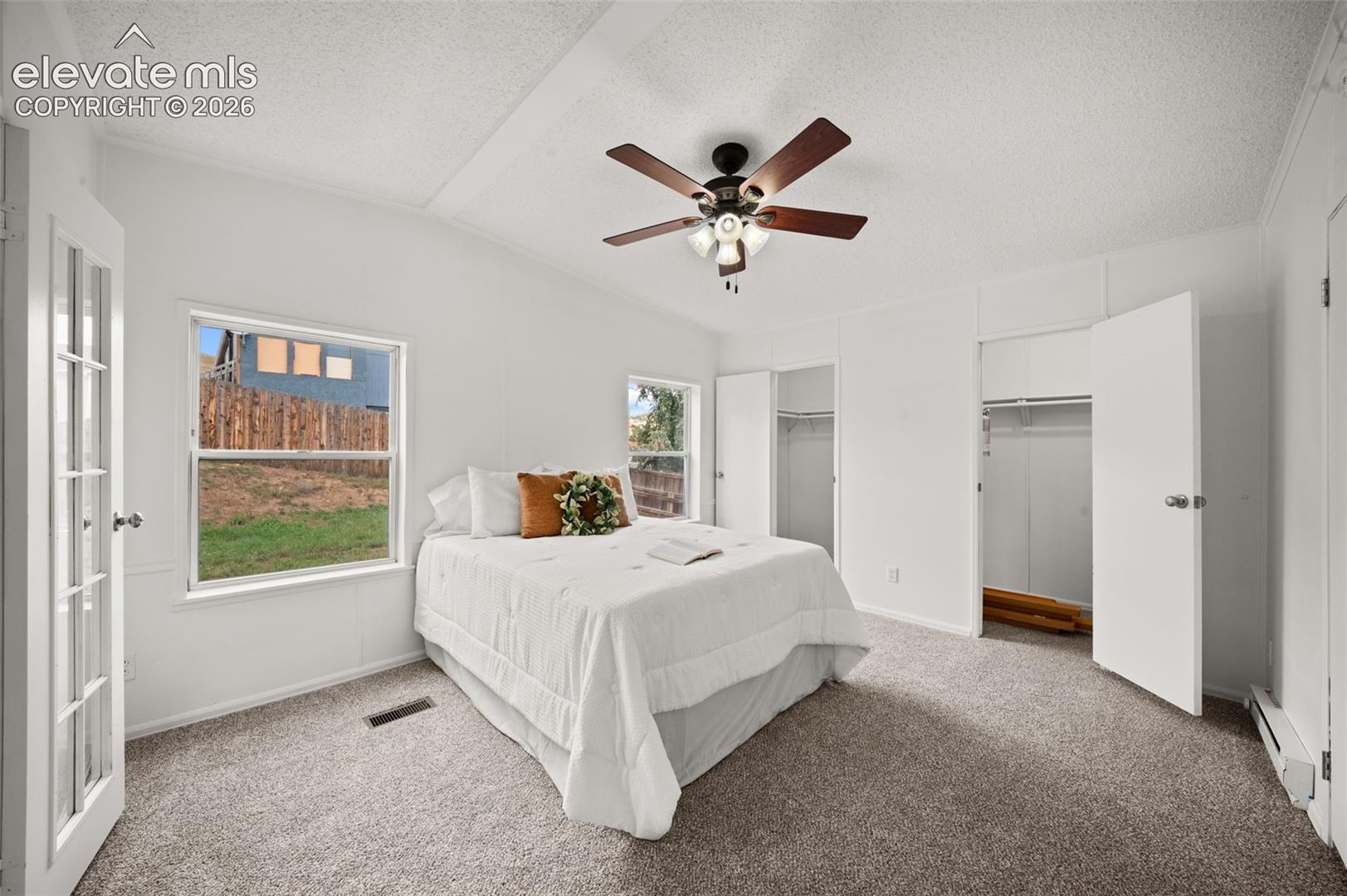 Listing photo 13 for 413 W Eaton Avenue