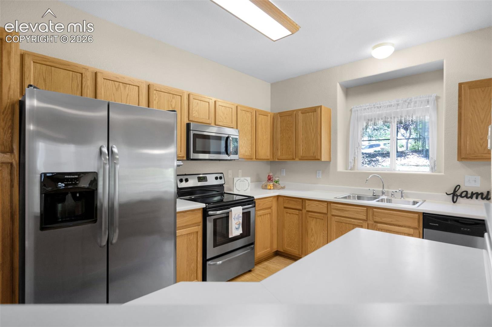 3831 Riviera Grove, photo 10