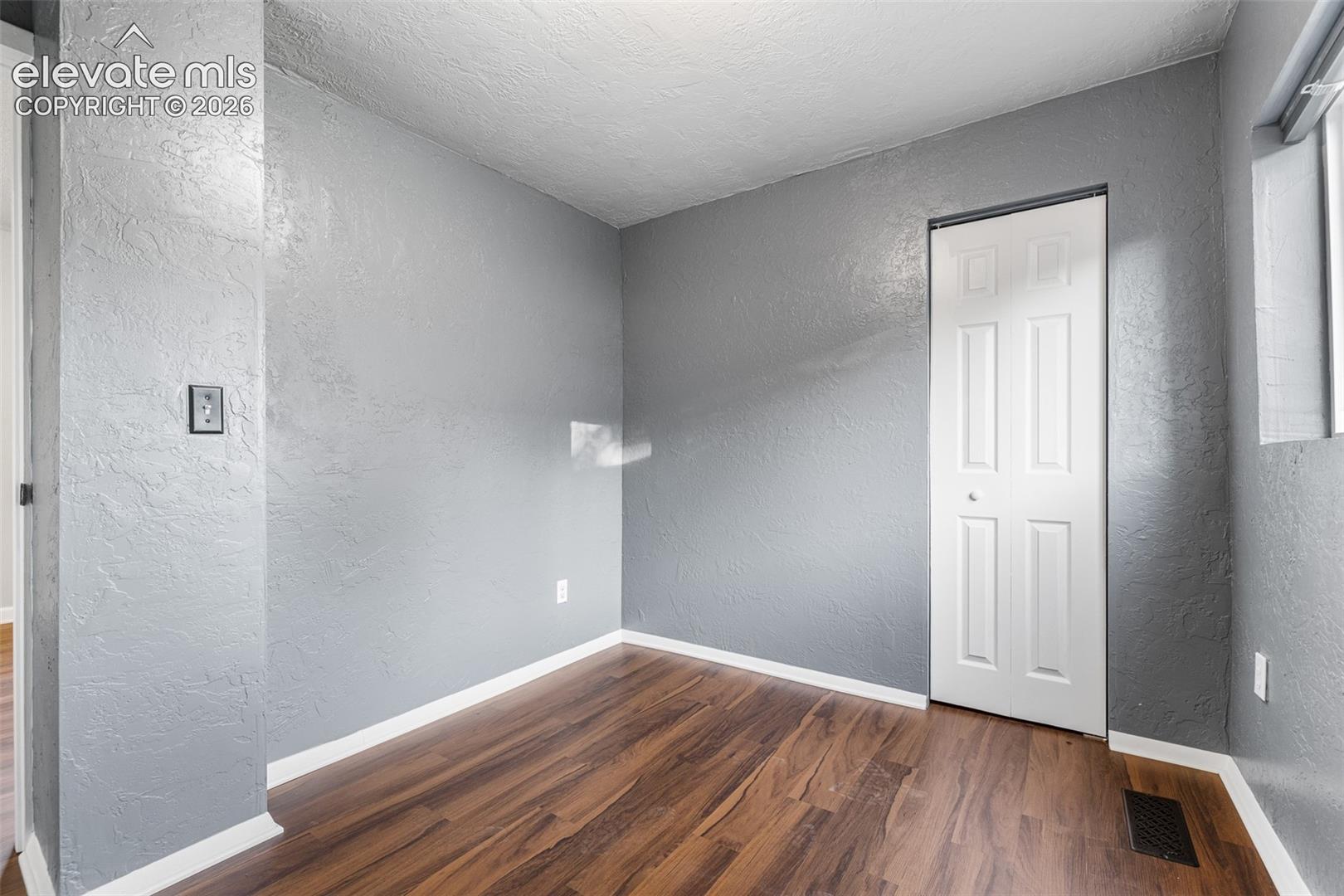 Listing photo 15 for 1118 Arroyo Avenue