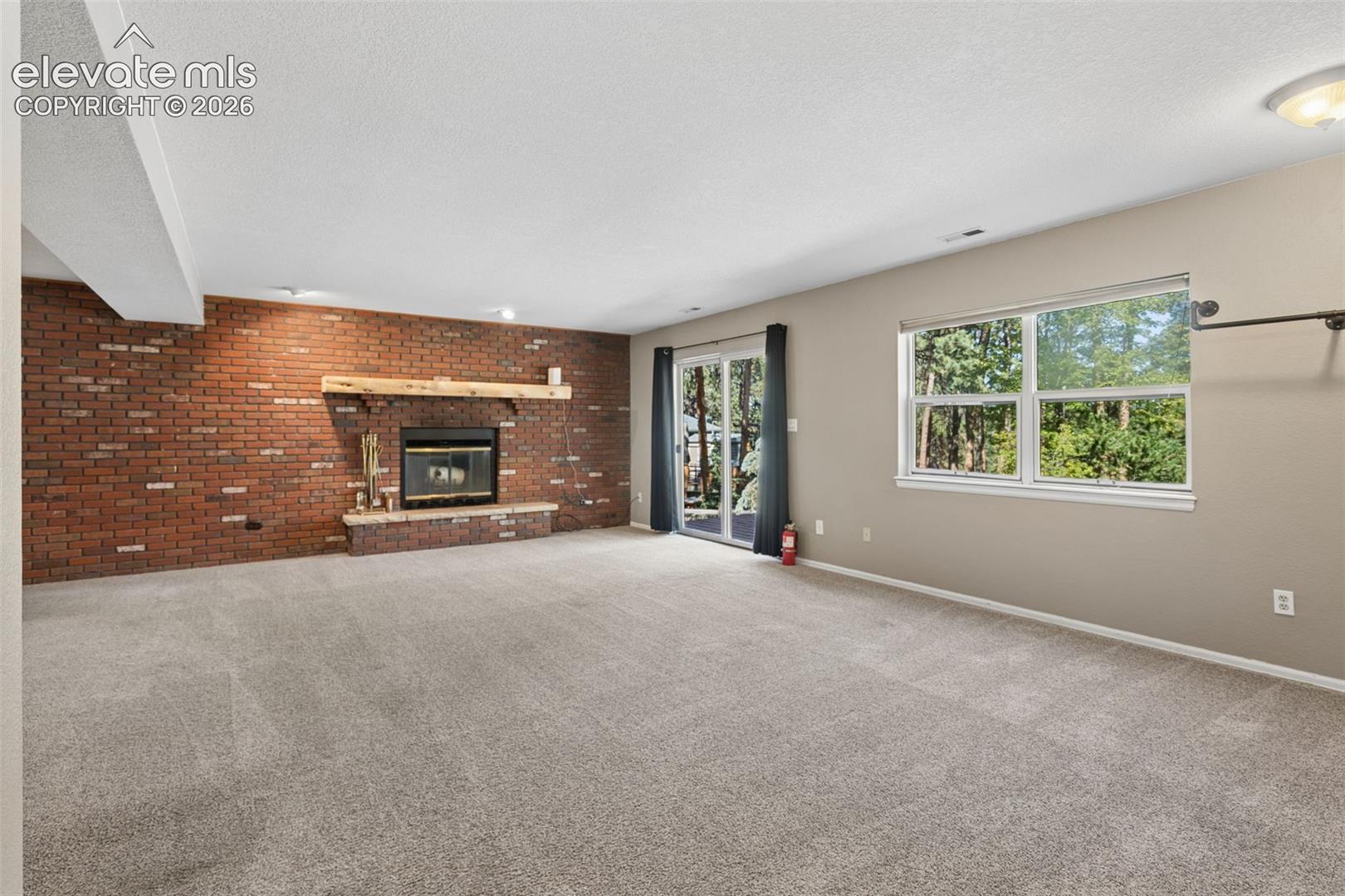 Listing photo 15 for 17950 New London Road