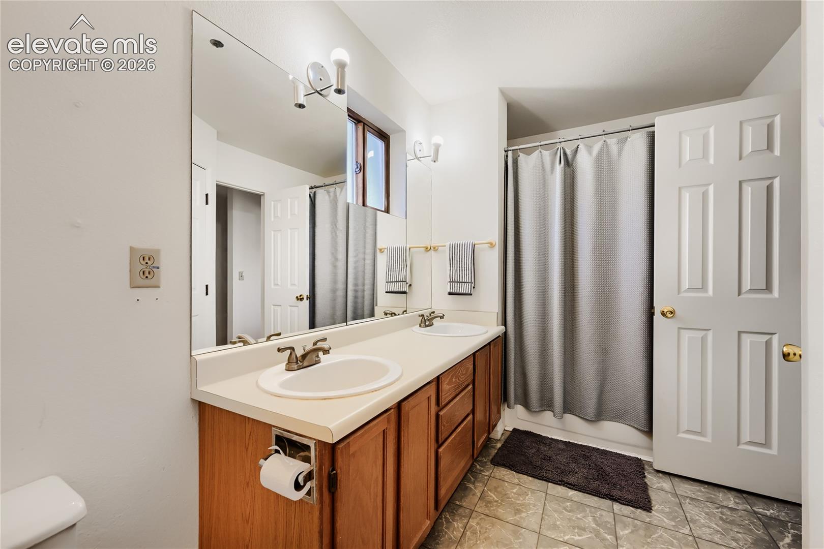 Listing photo 21 for 116 Manitou Place