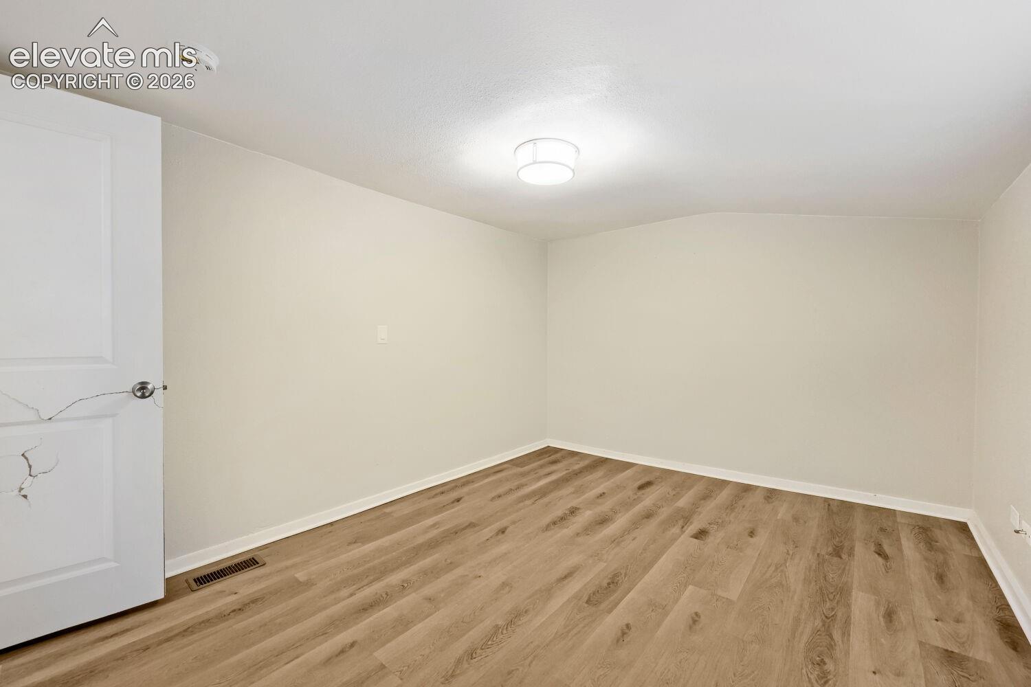 Listing photo 20 for 1112 2nd Street
