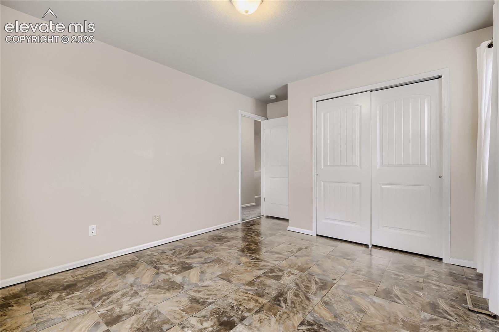 Listing photo 21 for 7104 Bracken Place
