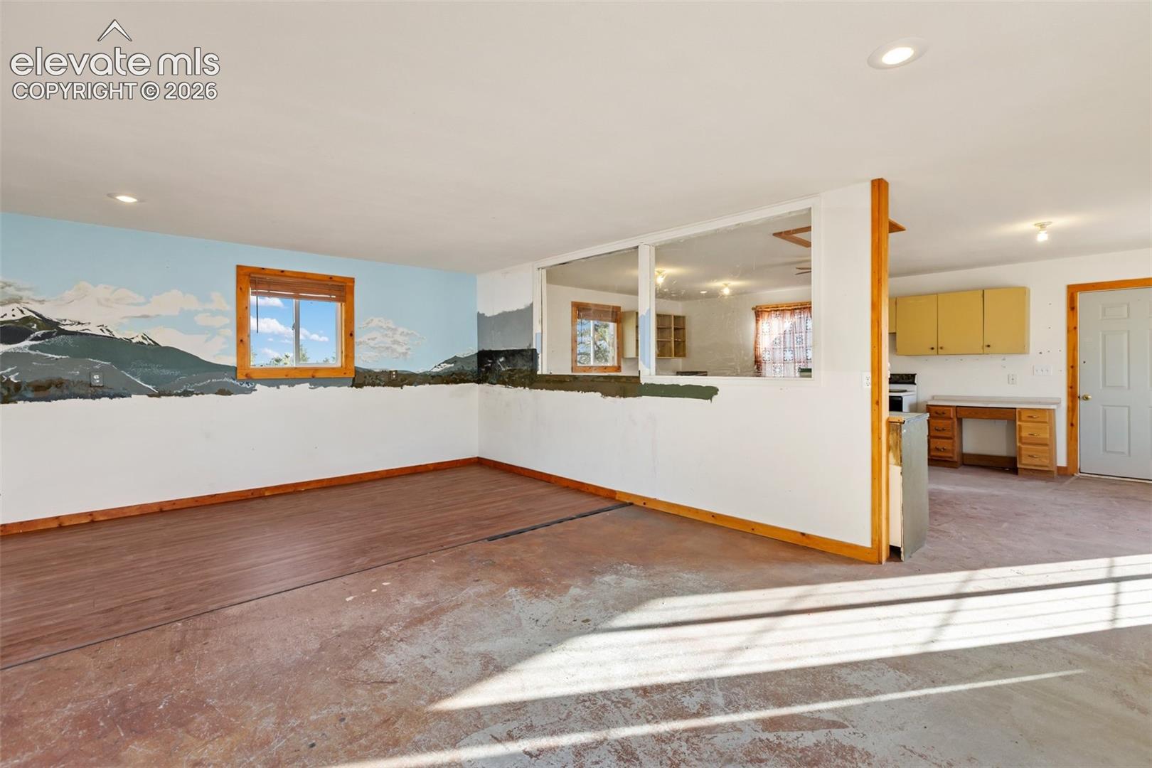 Listing photo 34 for 192 Columbine Road