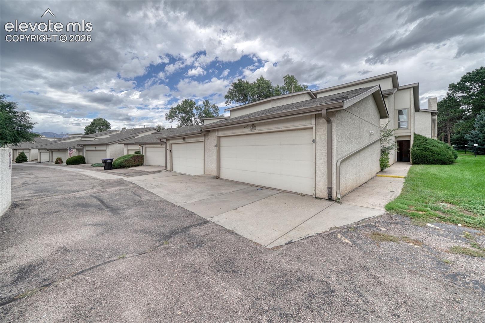 Listing photo 29 for 3330 Templeton Gap Road 31
