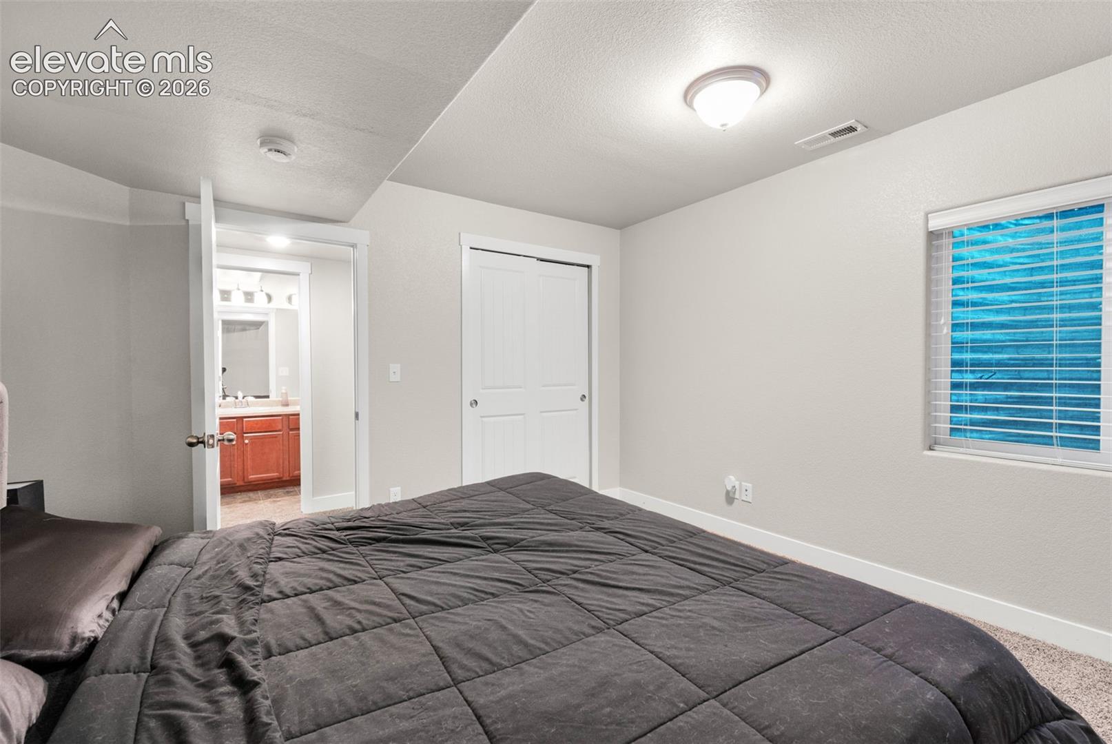 Listing photo 38 for 7437 Bigtooth Maple Drive