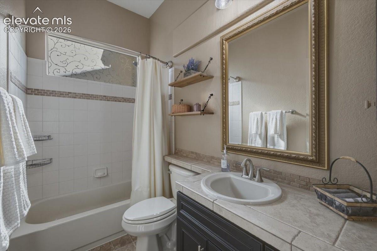Listing photo 32 for 10862 Torreys Peak Way