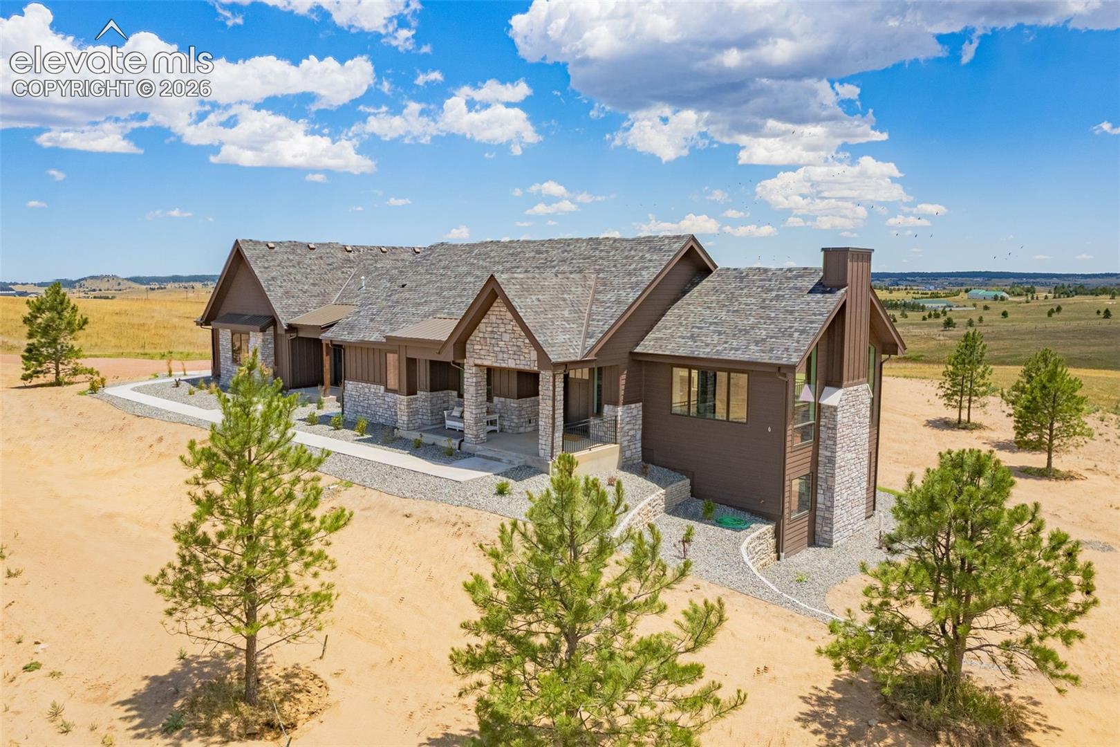 Listing photo 3 for 18575 Brown Road