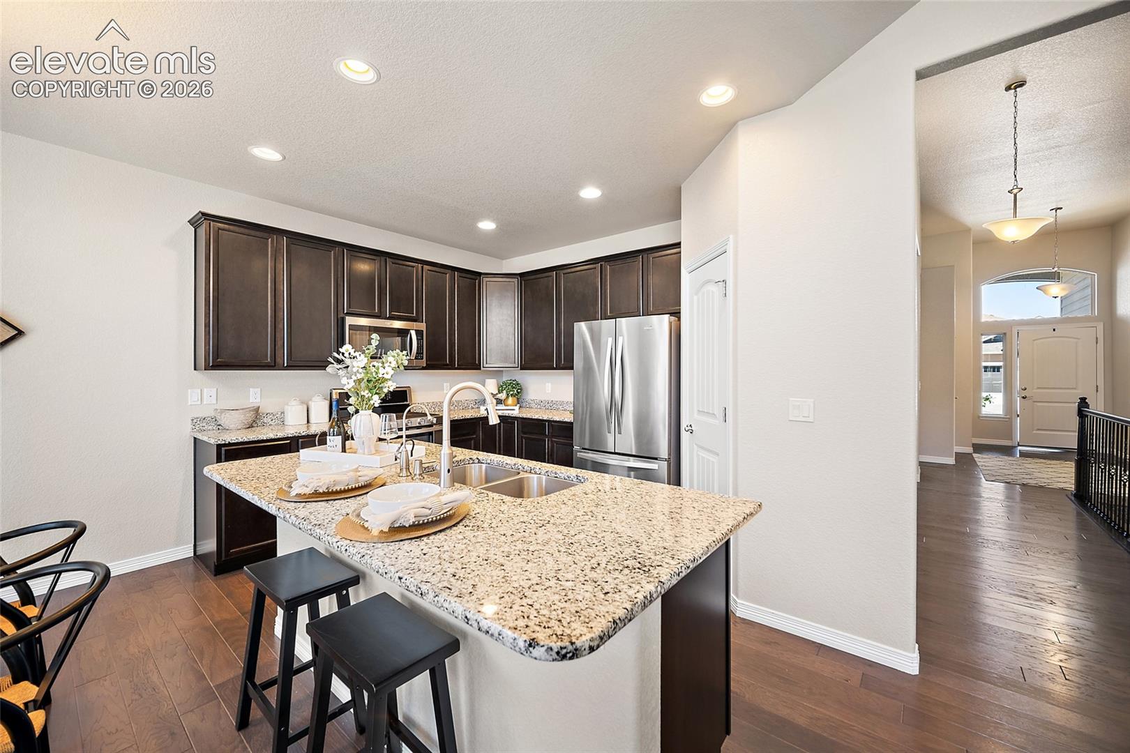 Listing photo 3 for 10803 Checo Way