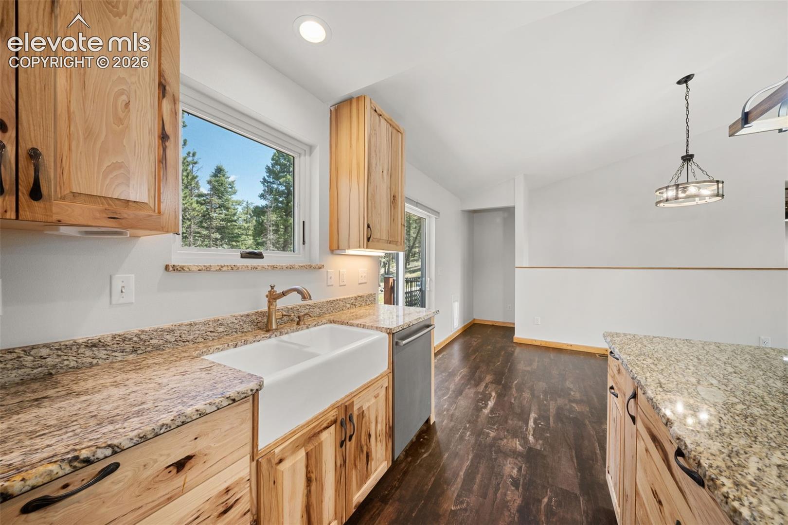 Listing photo 13 for 2775 Pathfinder Road