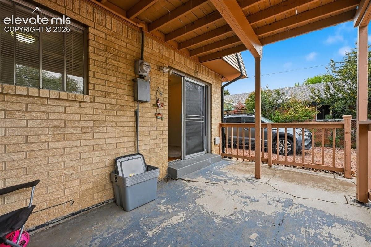 Listing photo 16 for 724-726 Pioneer Lane