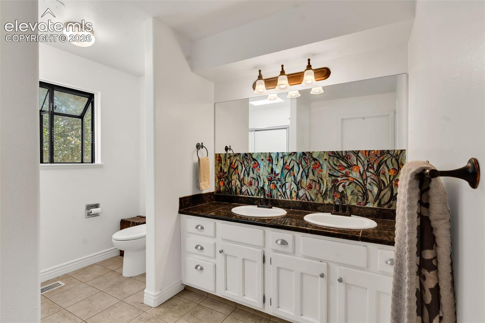 Listing photo 23 for 1004 Ridgeview Place