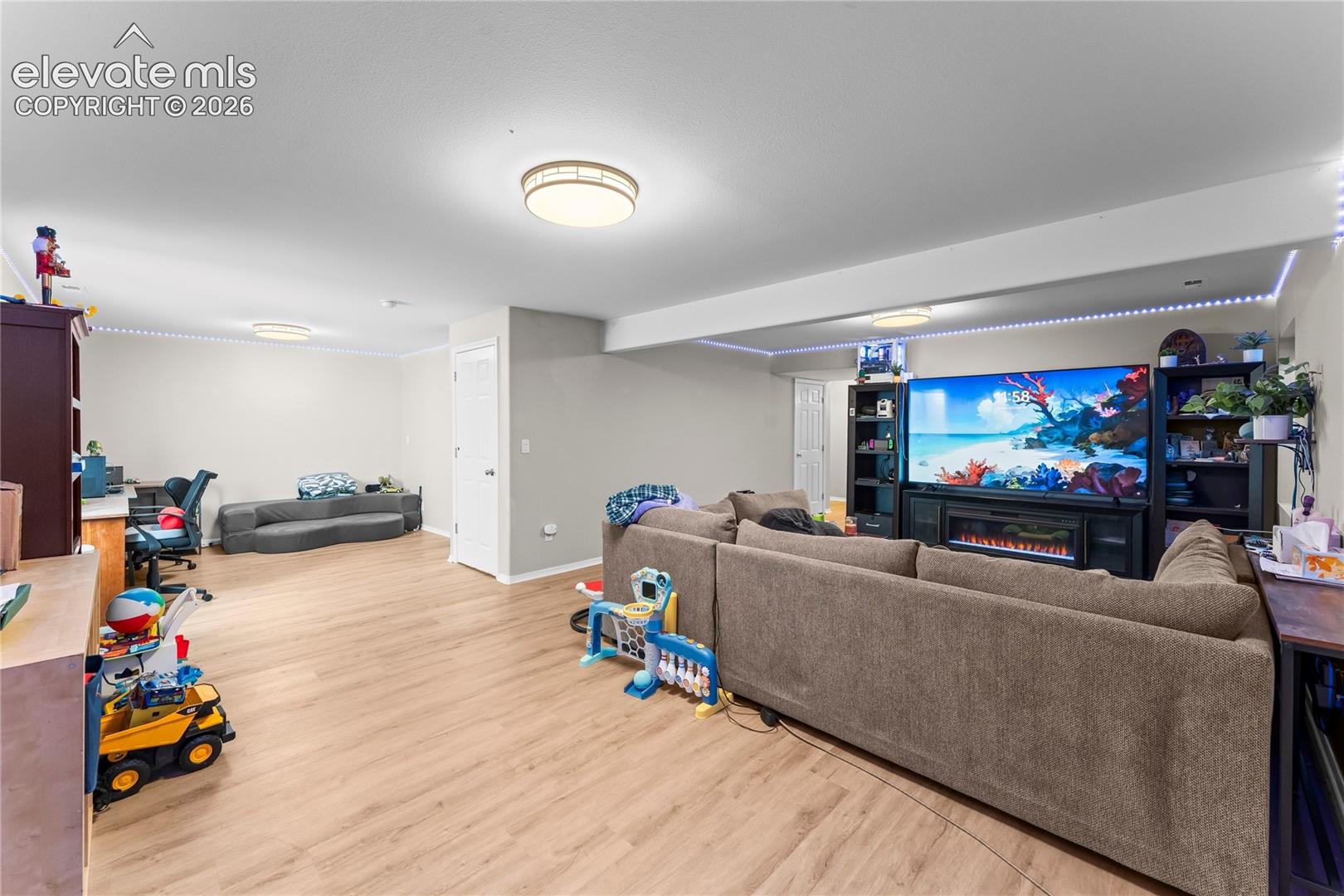 Listing photo 24 for 885 Candlestar Loop
