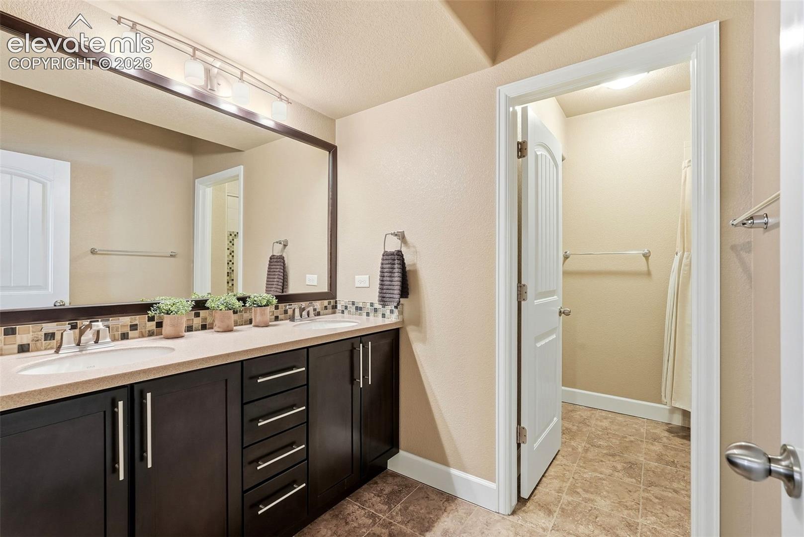 Listing photo 41 for 2477 Fieldbrook Court