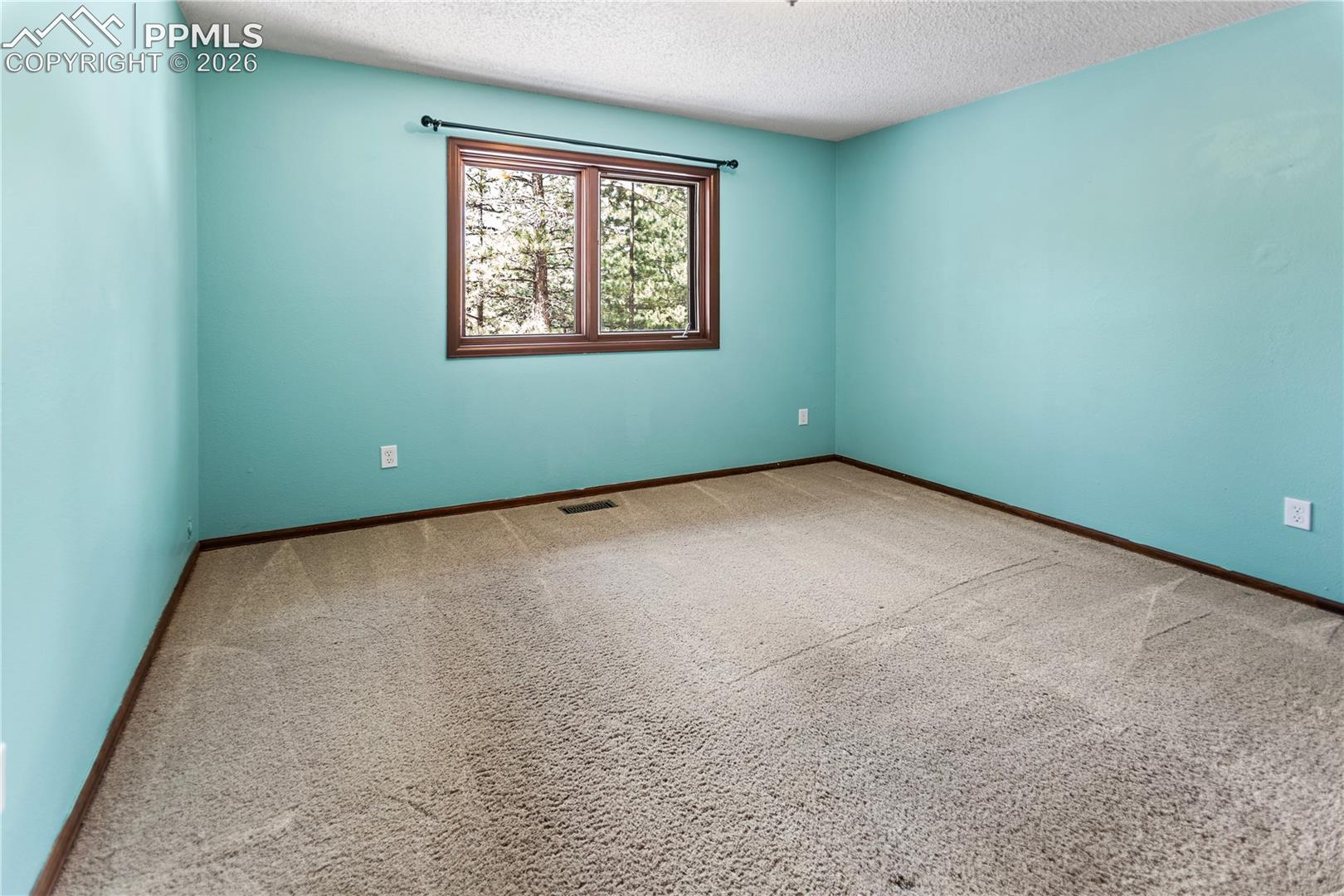 Listing photo 29 for 1129 Forest Hill Road