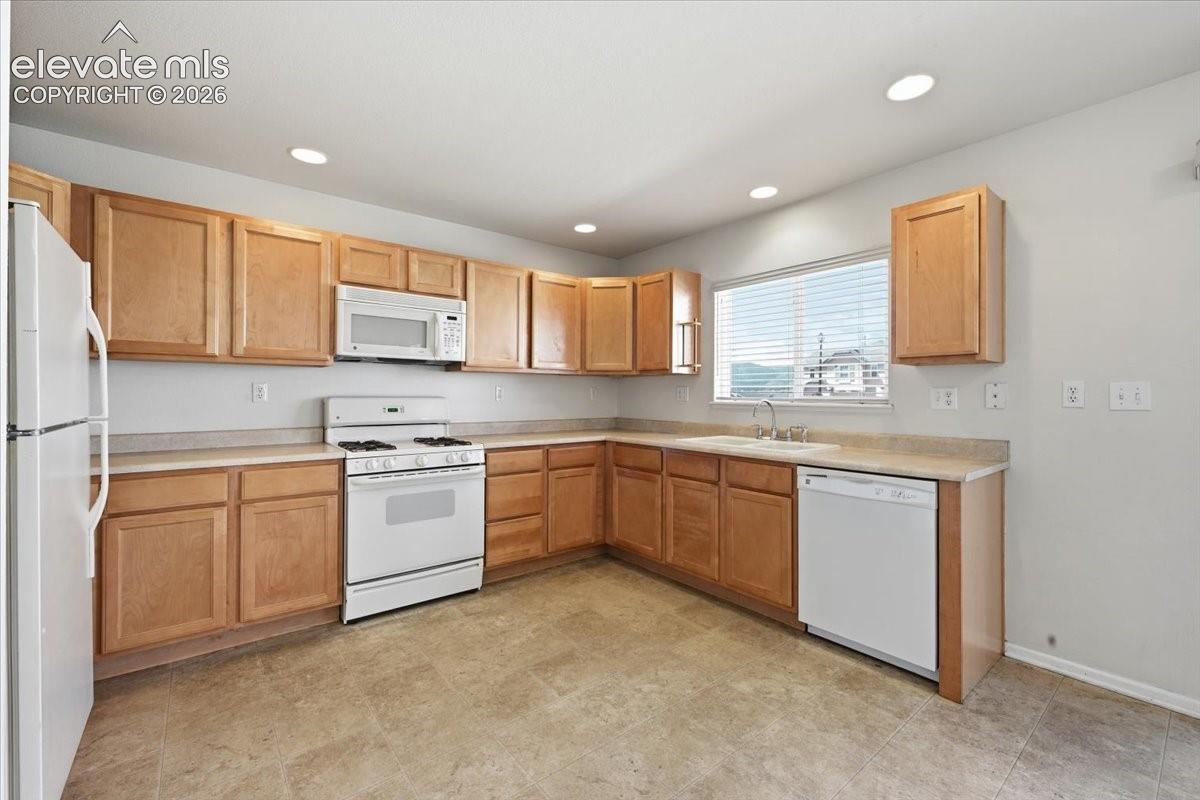 Listing photo 9 for 17612 Quarry Way