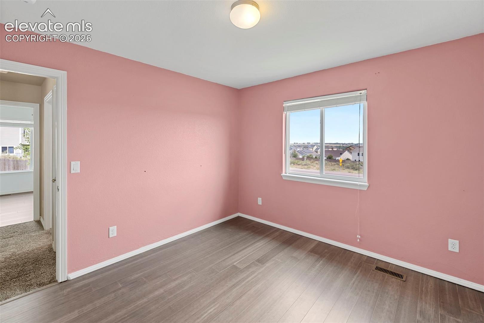 Listing photo 23 for 7794 Landover Lane