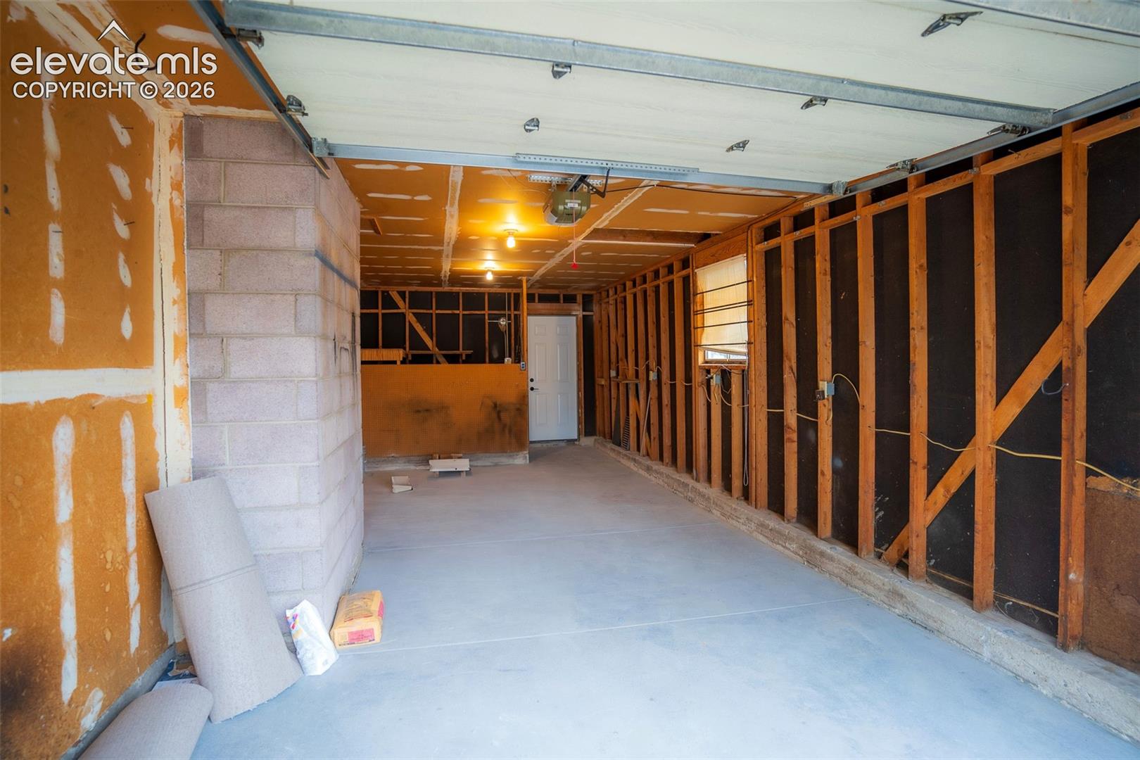 Listing photo 21 for 1301 N Murray Boulevard
