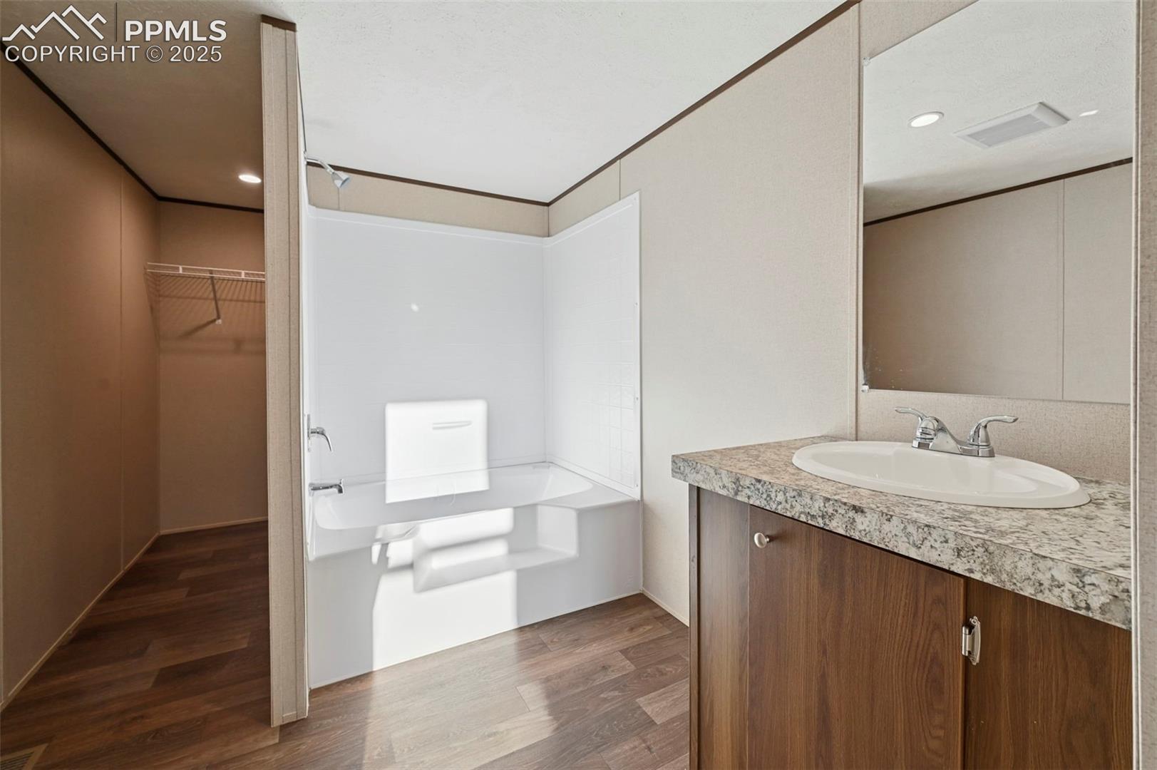 Listing photo 10 for 20585 Calle Pacifico Point