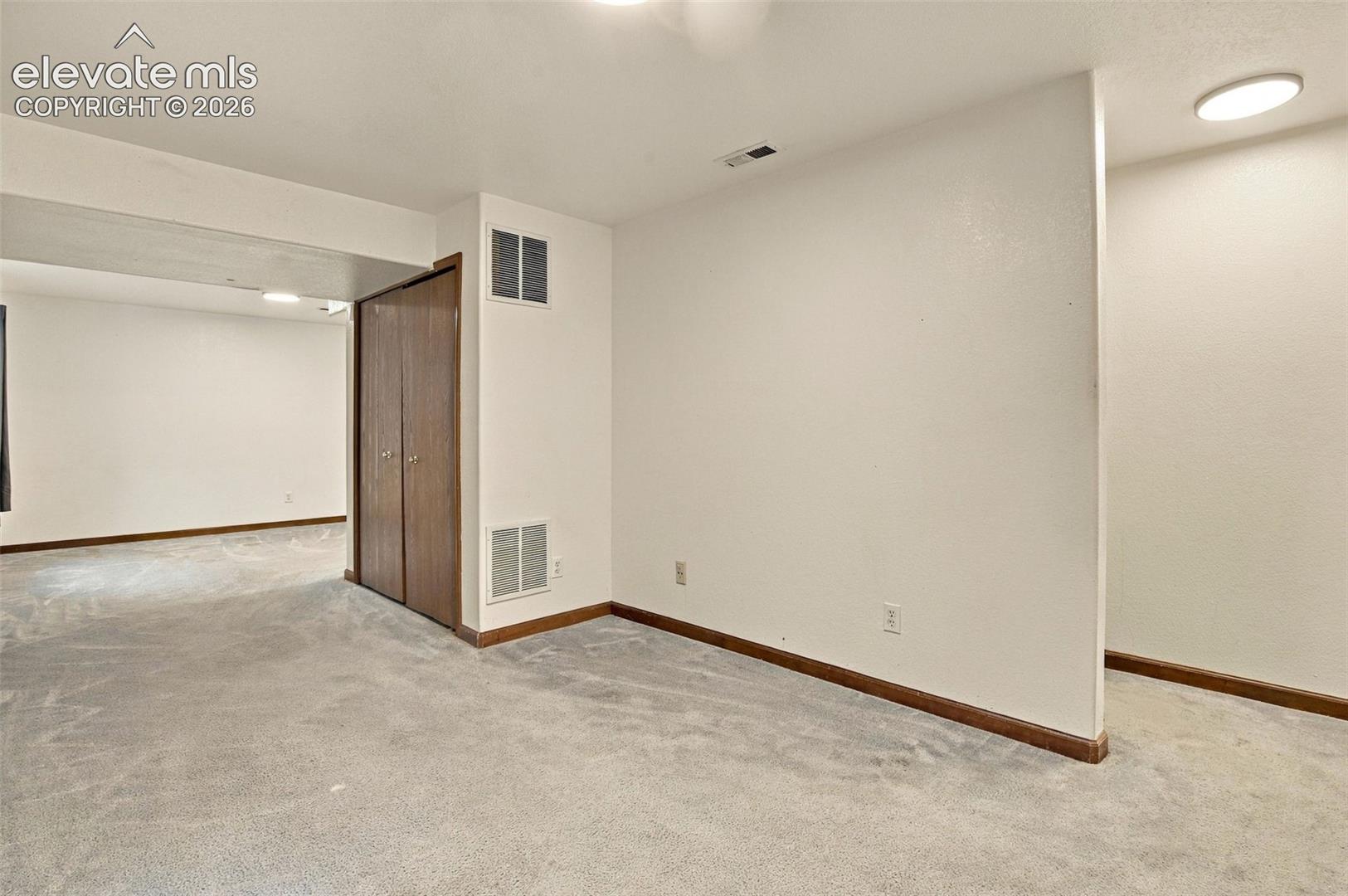 Listing photo 20 for 1040 Red Brooke Drive