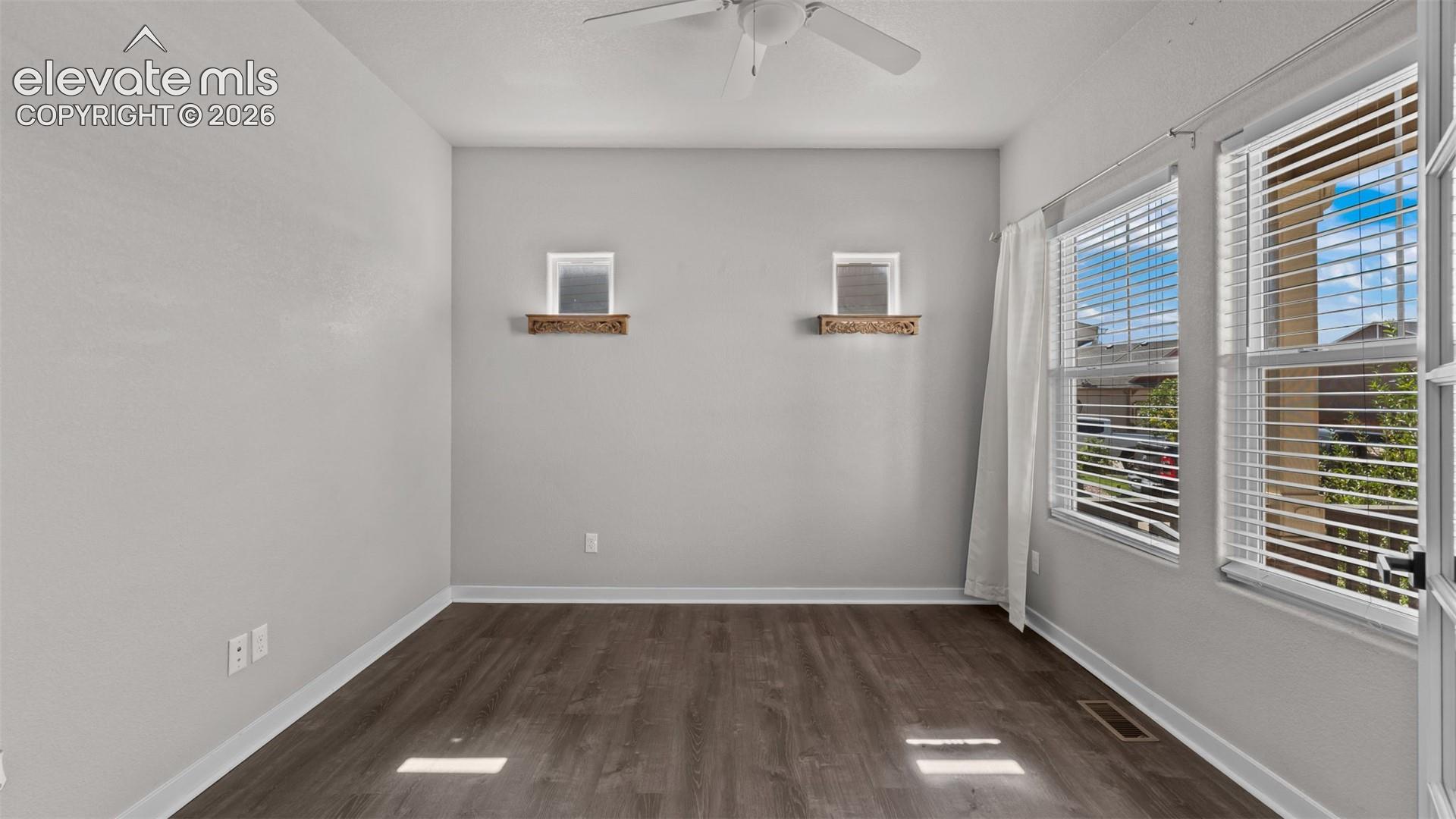 Listing photo 4 for 7815 Dry Willow Way