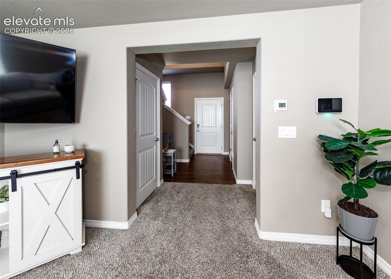 6977 Winnicut Drive, photo 10