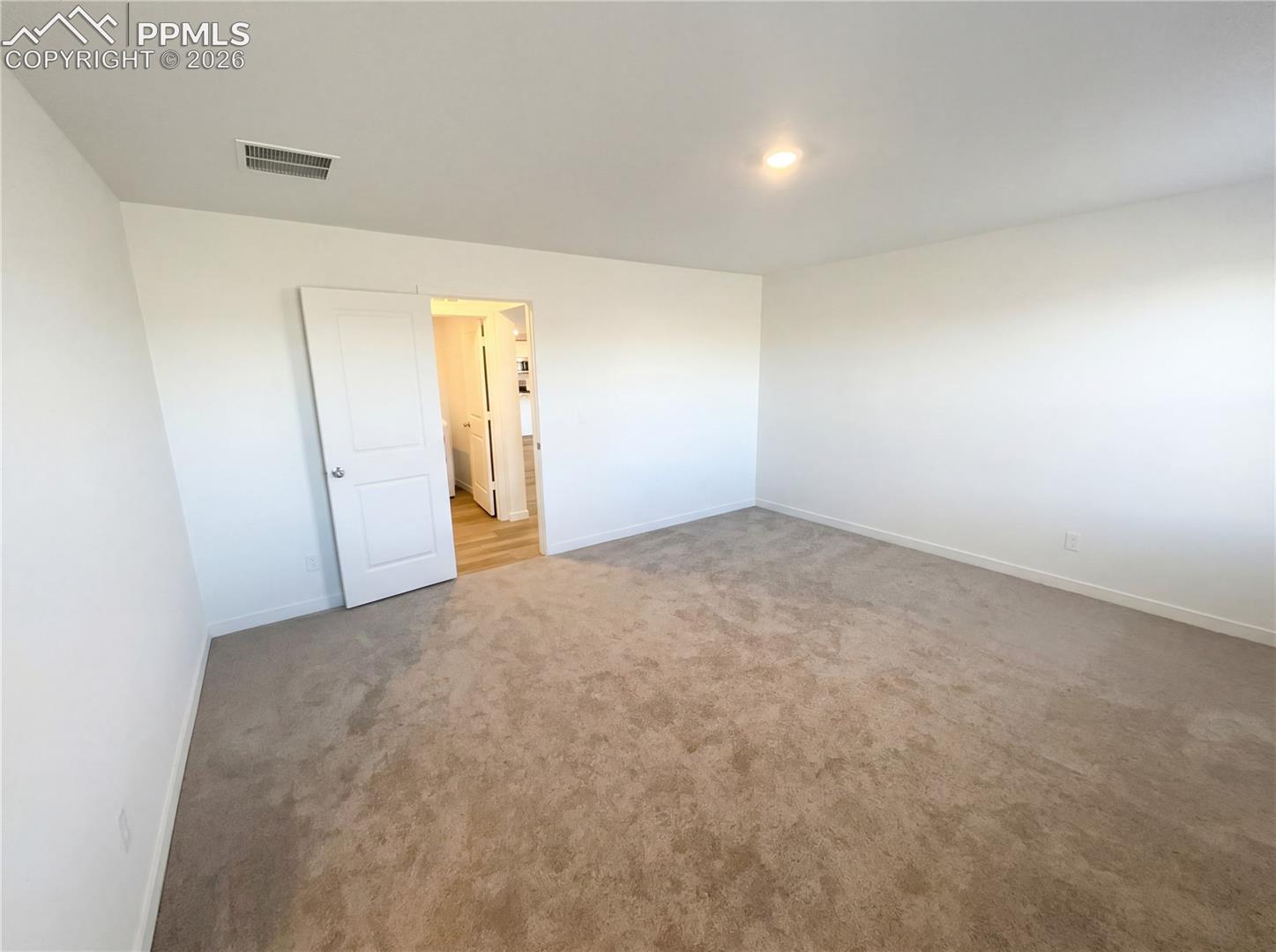 Listing photo 4 for 7794 Desert Wrangler Drive