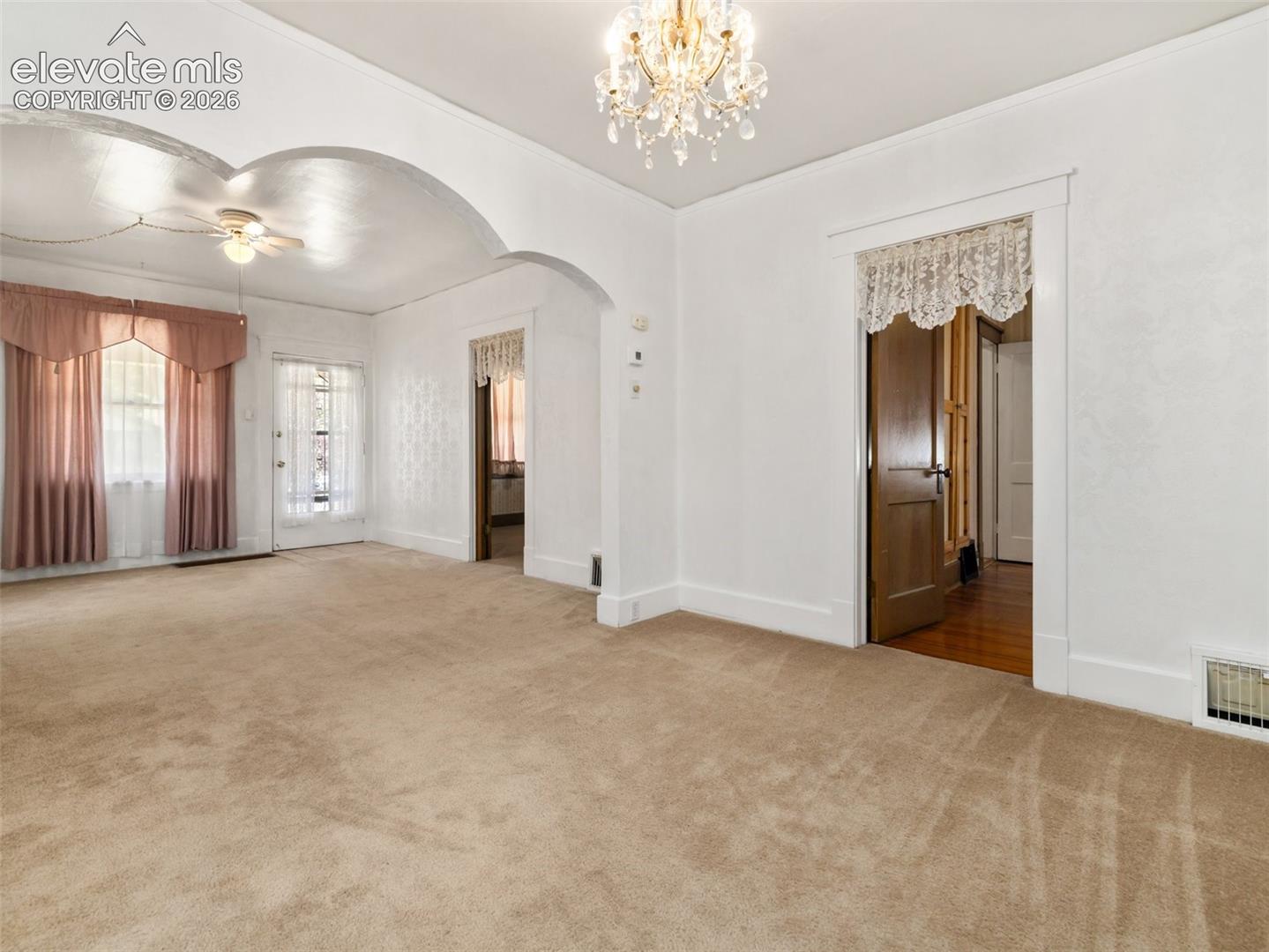 Listing photo 14 for 626 Jackson Street