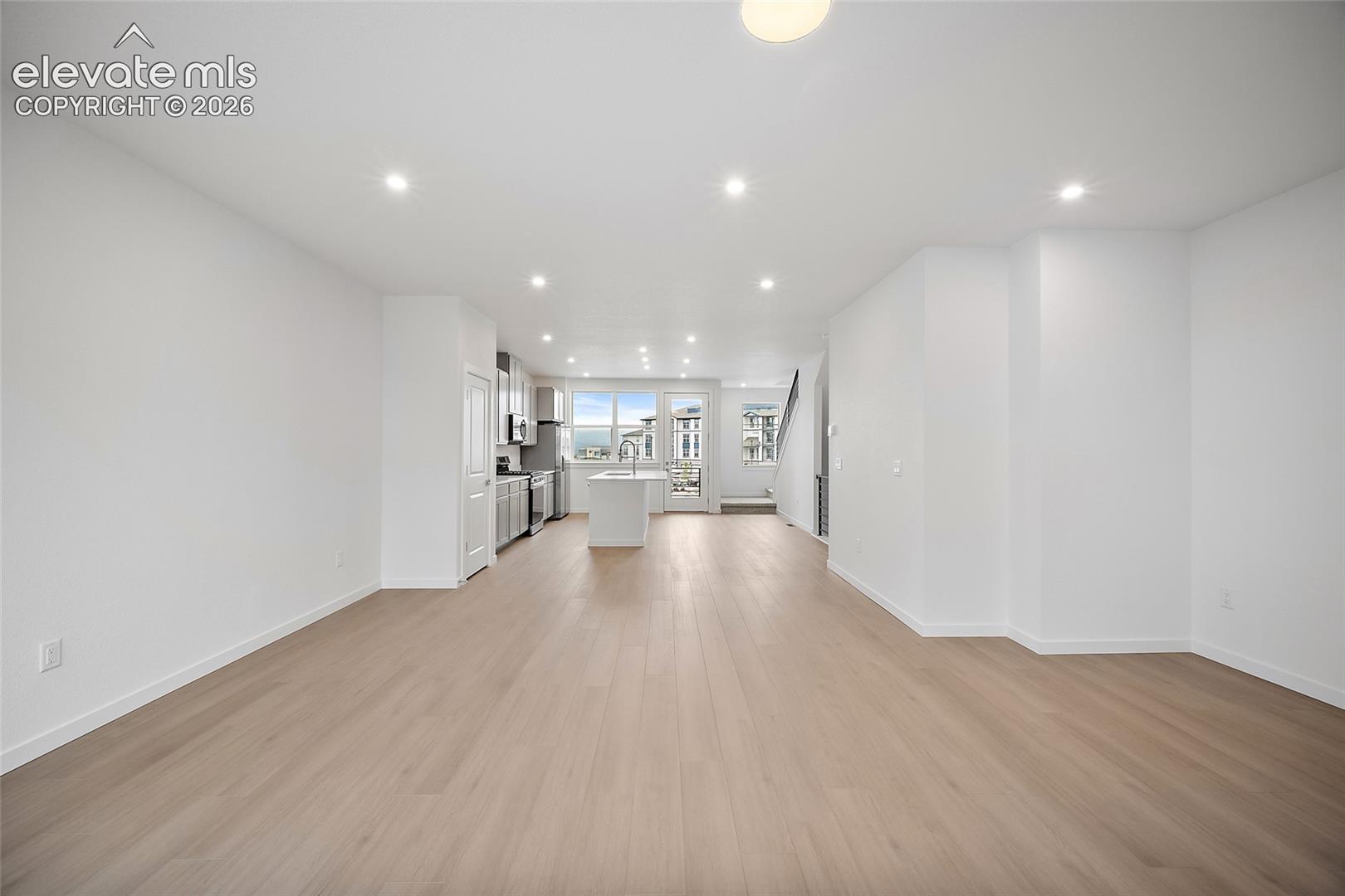 Listing photo 14 for 2256 Peridot Loop Heights