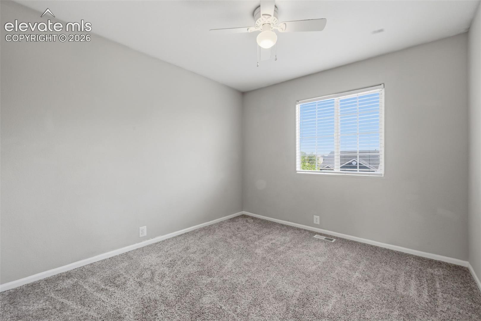 Listing photo 16 for 7368 Glenburn Drive