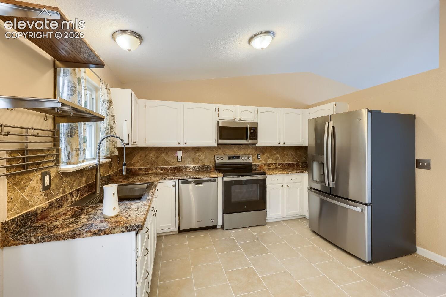 Listing photo 12 for 4474 Cassidy Street