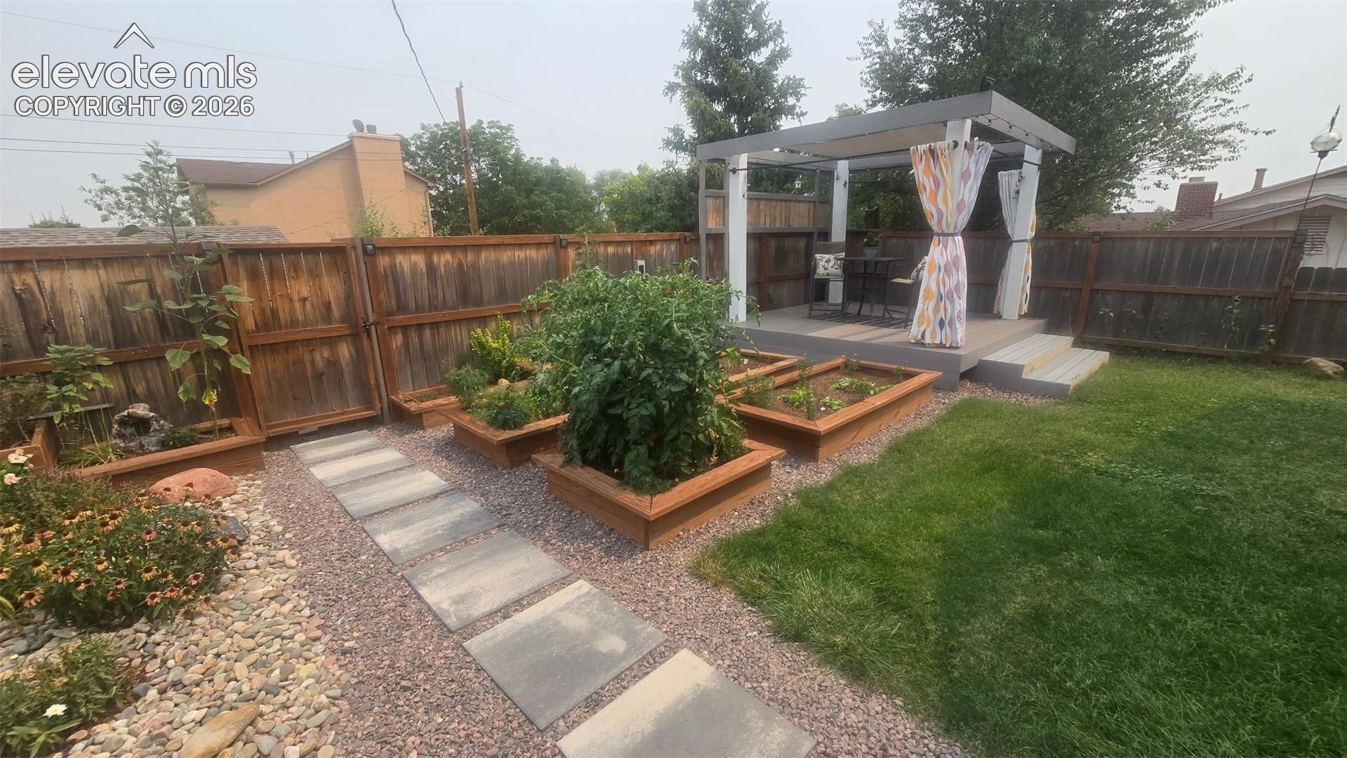 601 Crestridge Avenue, photo 34