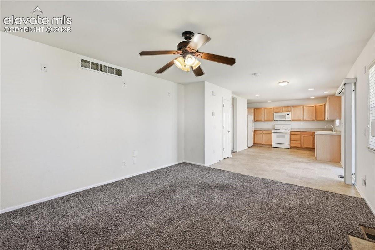 Listing photo 14 for 17612 Quarry Way