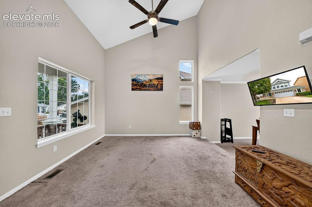 Listing photo 4 for 7239 Gardenstone Drive