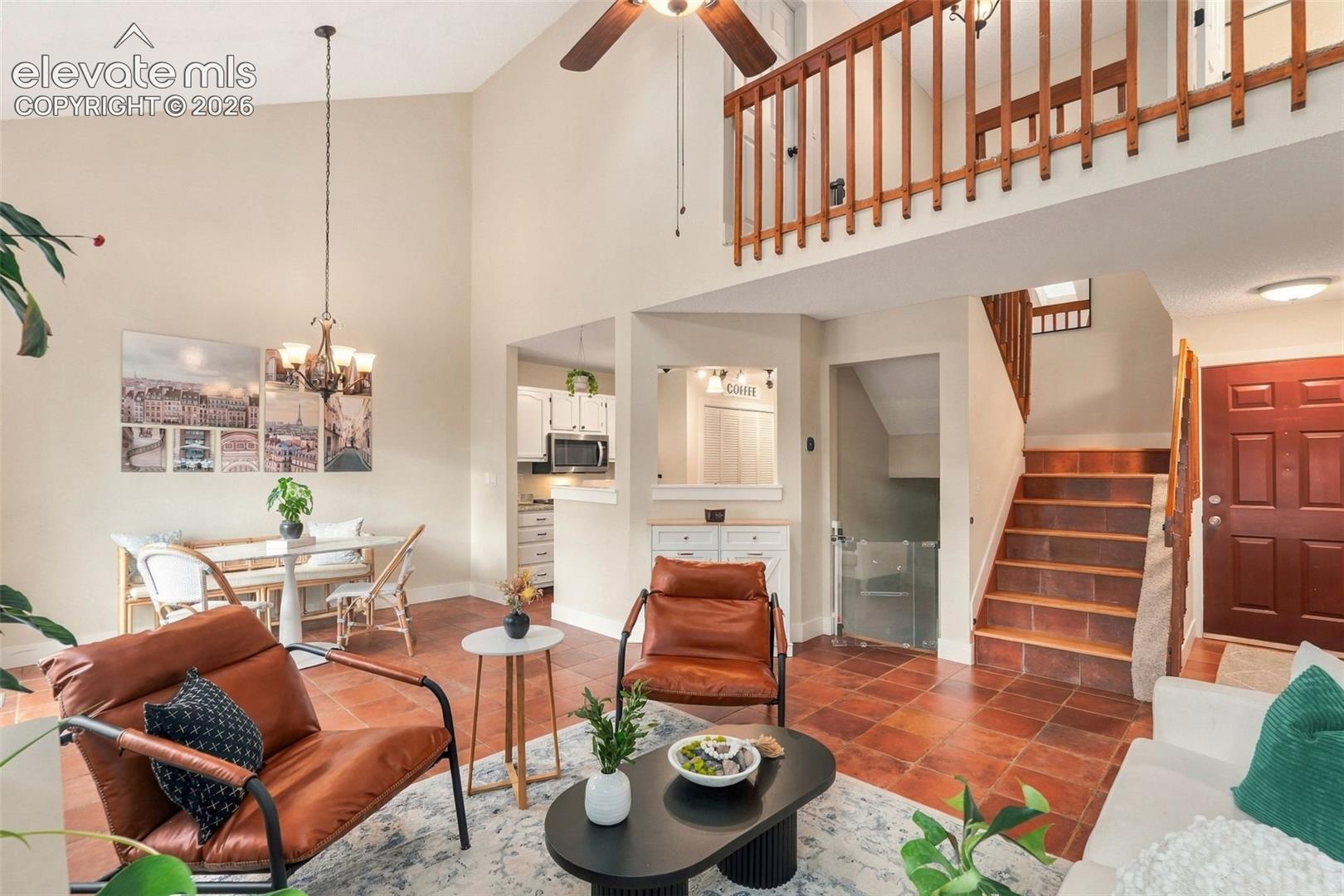 Listing photo 11 for 271 N Holcomb Circle