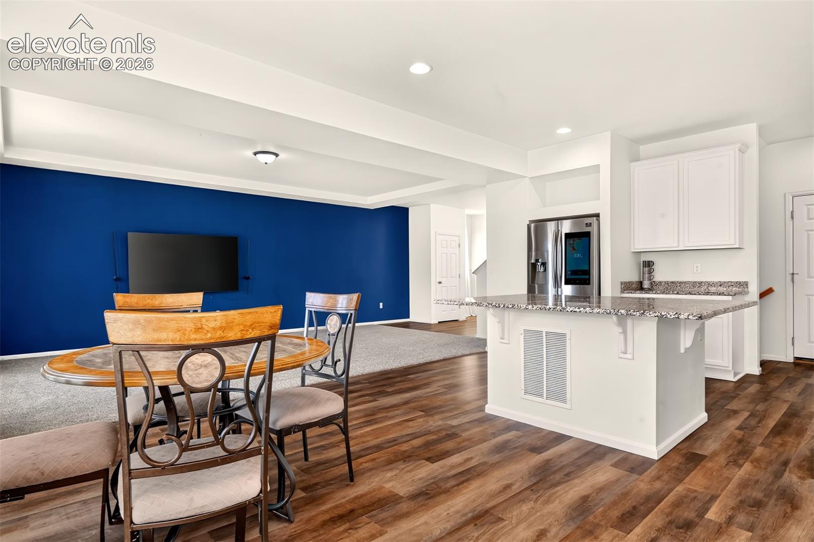Listing photo 13 for 6315 Kildare Drive