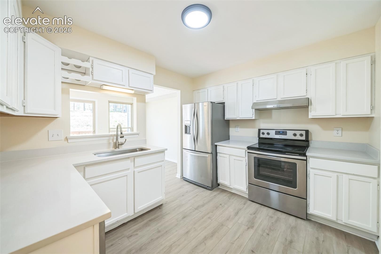 Listing photo 16 for 10635 Green Mountain Falls Road 2