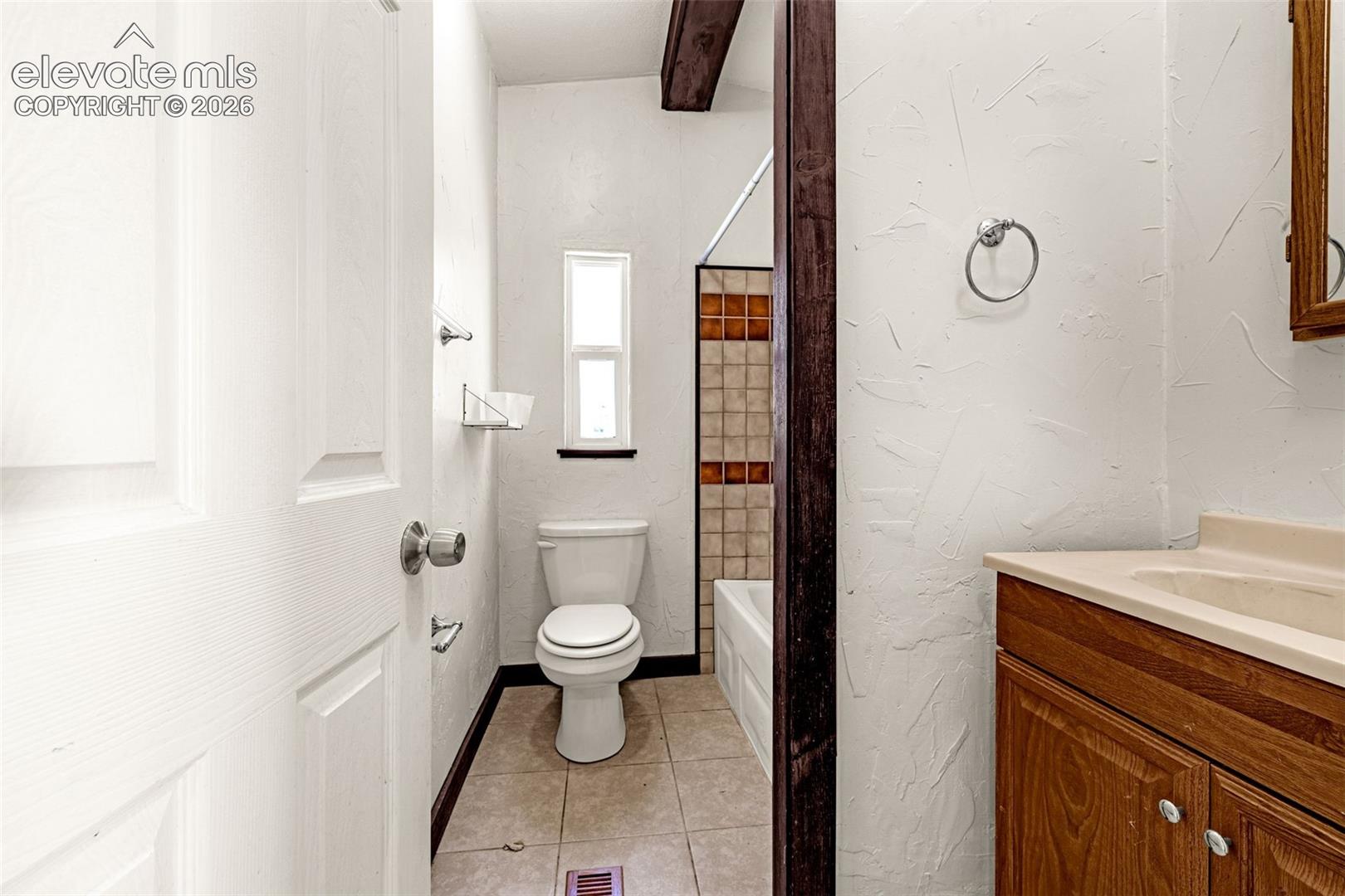 Listing photo 9 for 4465 S Johnson Road