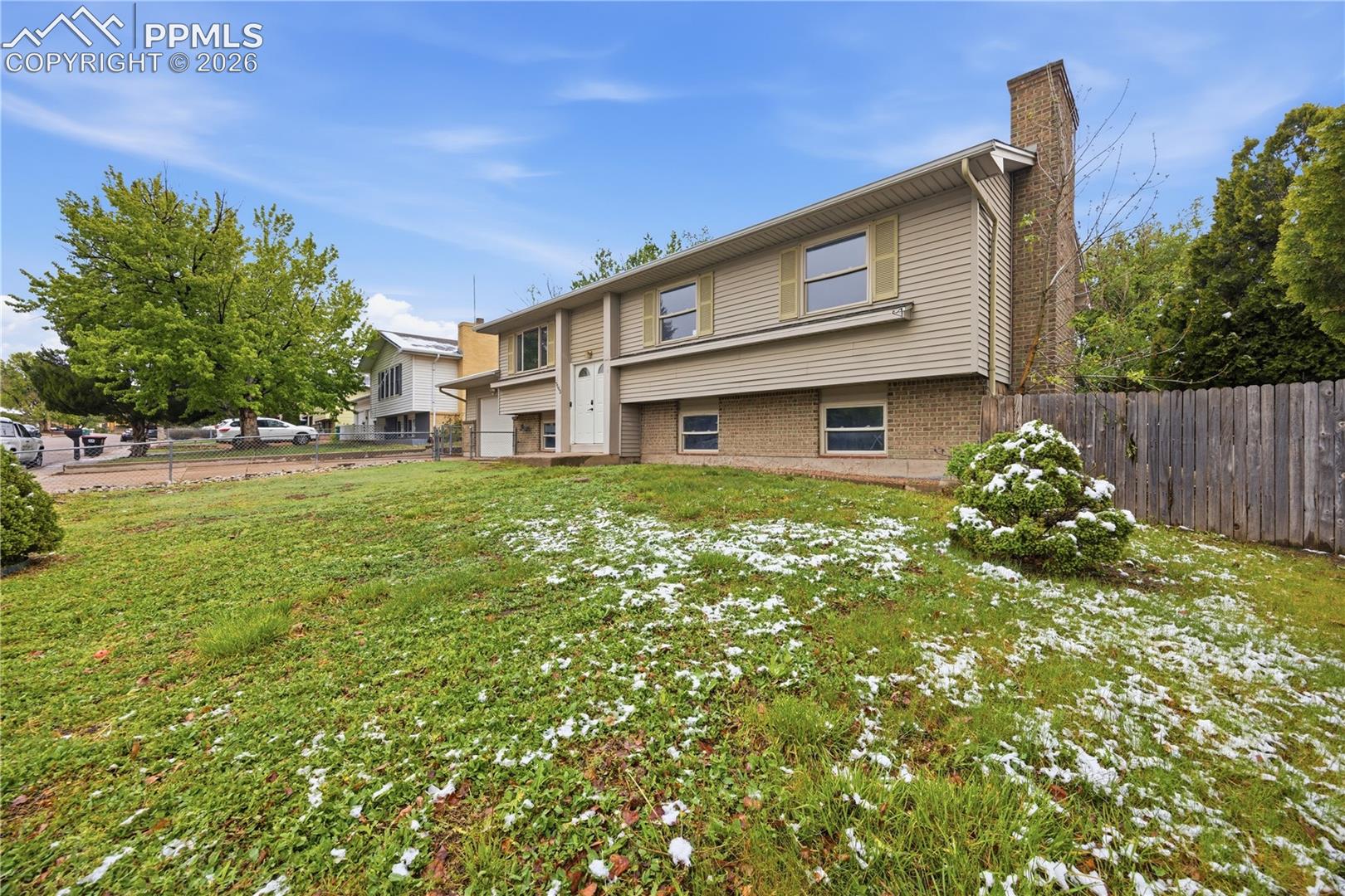Listing photo 7 for 7165 Stowe Circle