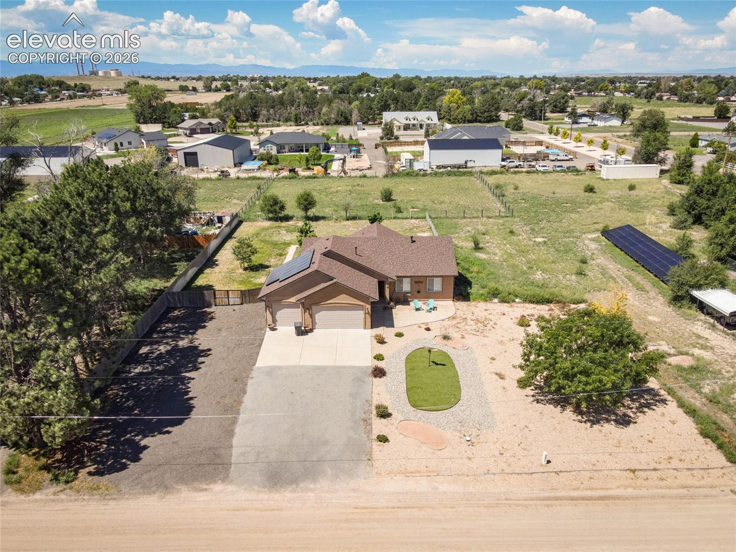 Listing photo 38 for 1615 28th Lane