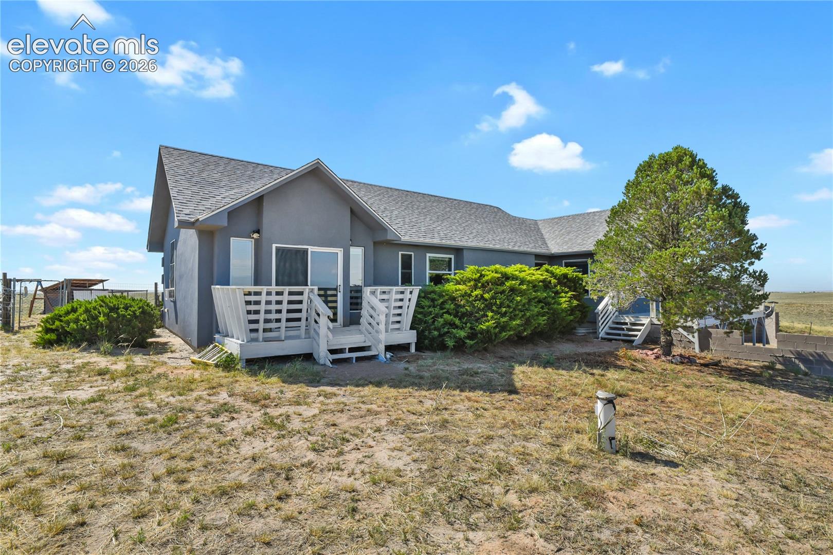 Listing photo 35 for 13550 Whistling Hills Lane