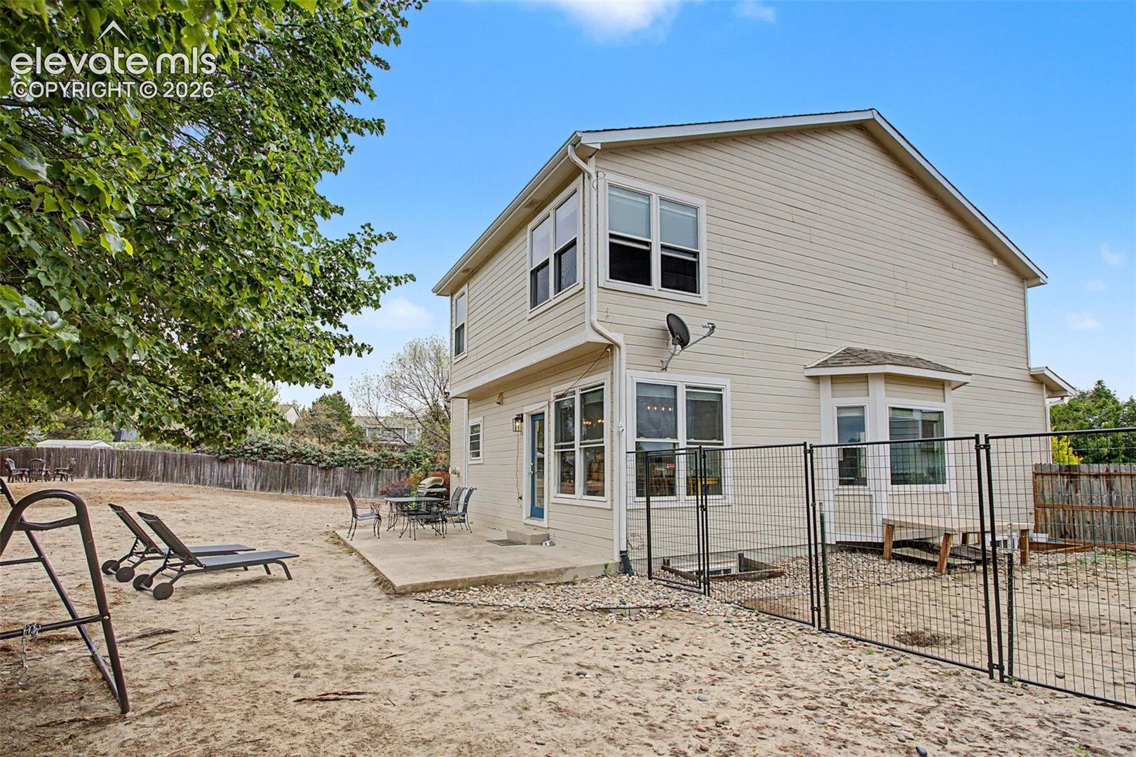 Listing photo 39 for 8335 Ashford Court